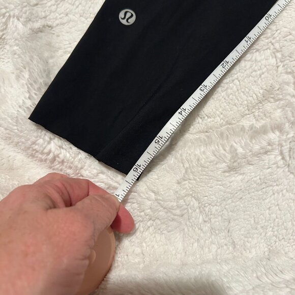 Lululemon Fast and Free High Rise Crop 16" Inseam size 2 - Picture 2 of 3